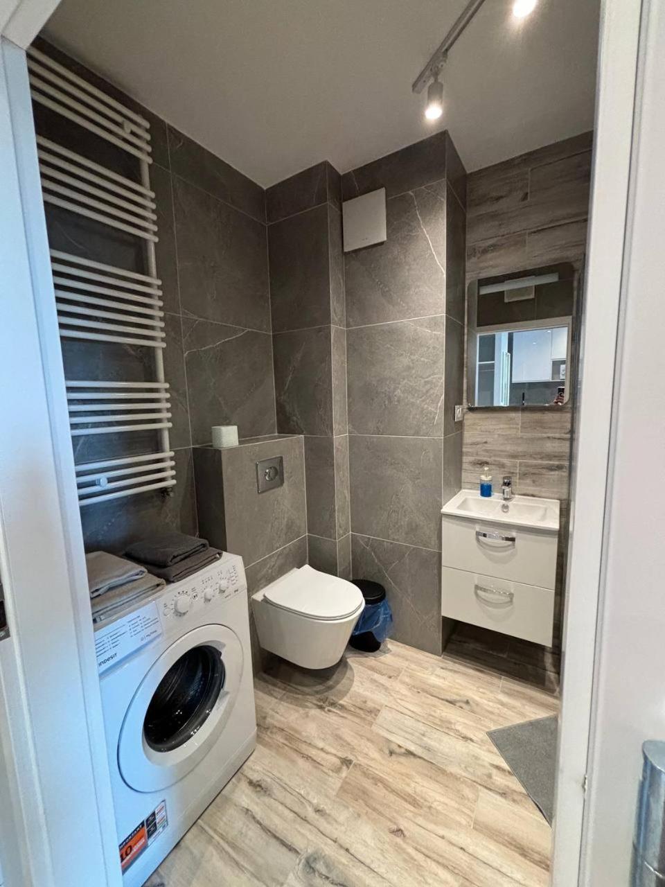 Ostin A41 Apartament