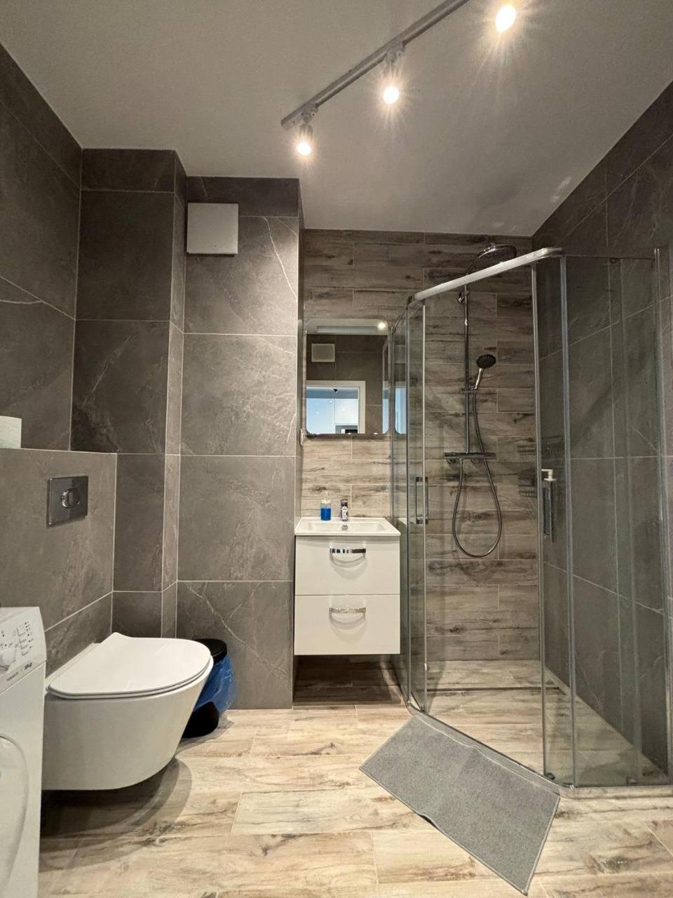 Ostin A41 Apartament